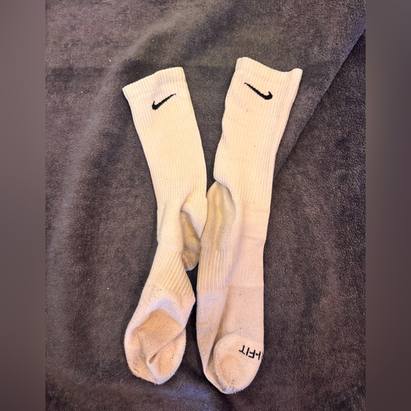 White socks - Picture 2 of 2